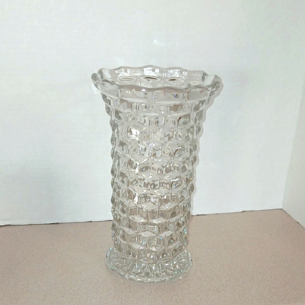 Gray Textured Geometric Vase Accent